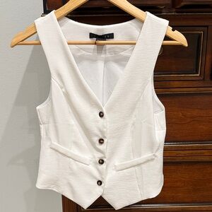 Elegant White Sleeveless Vest Top